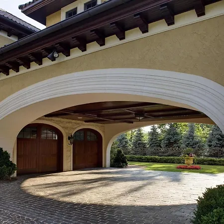 Lebretonvila Villa *